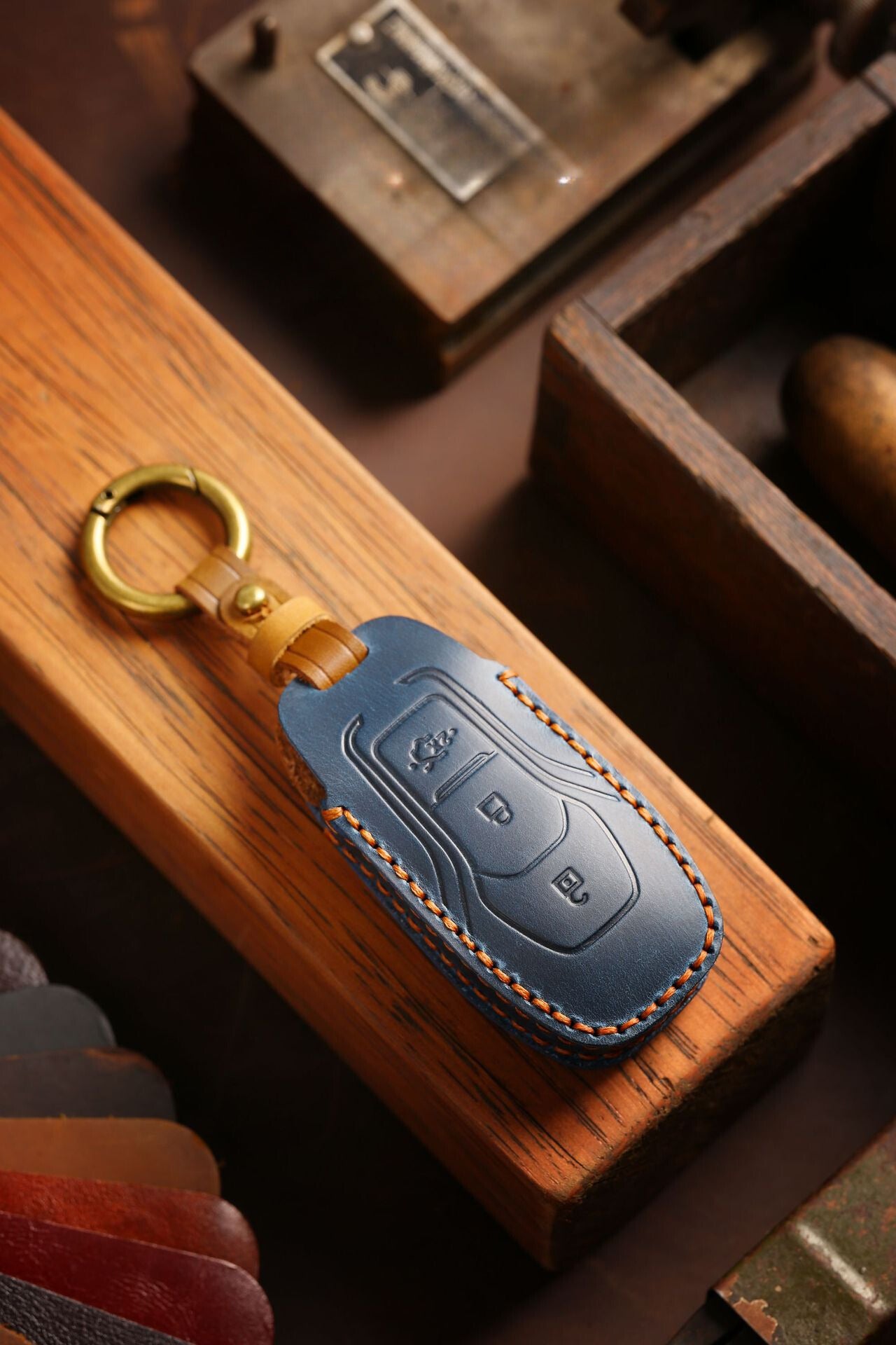 [Ford] Suitable for Ford key case, Forrest, Mondeo, wings, vPros, Mustang Explorer, leather protective clasp