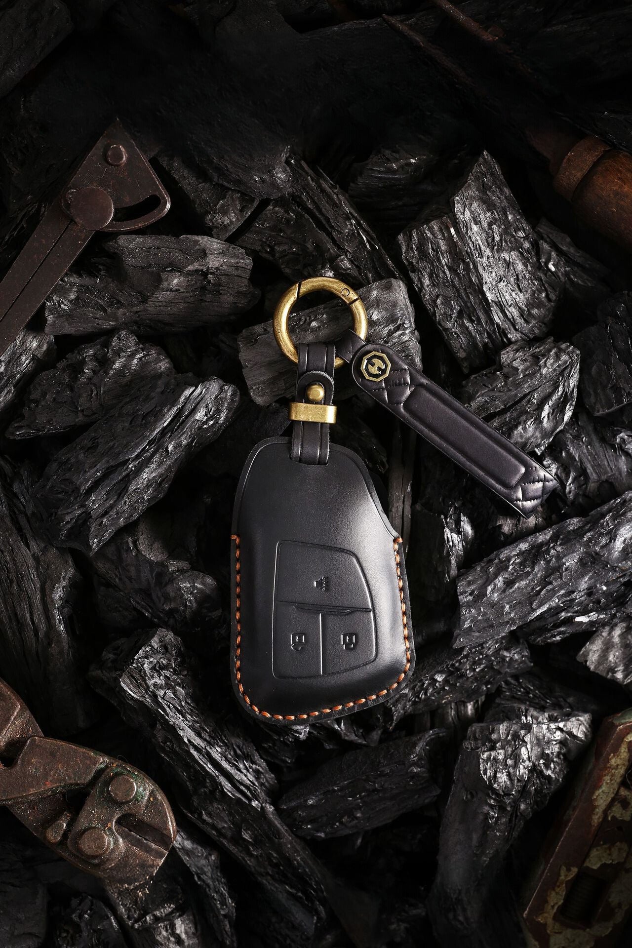 [Buick] Vintage leather key cover is suitable for the new Buick Envision high-end leather protection car key protection clasp