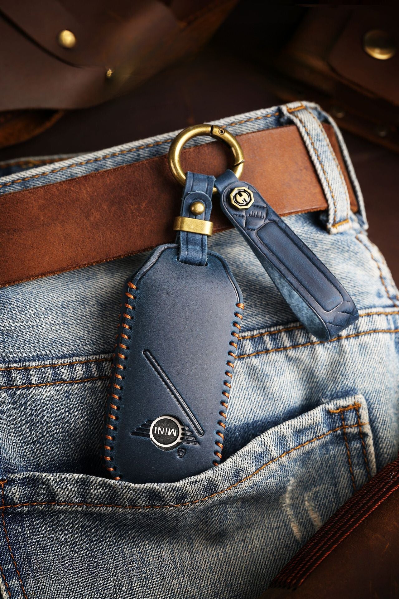 [BMW] The new 2024 model is available for BMW MINI key case handmade leather car key protection case bag