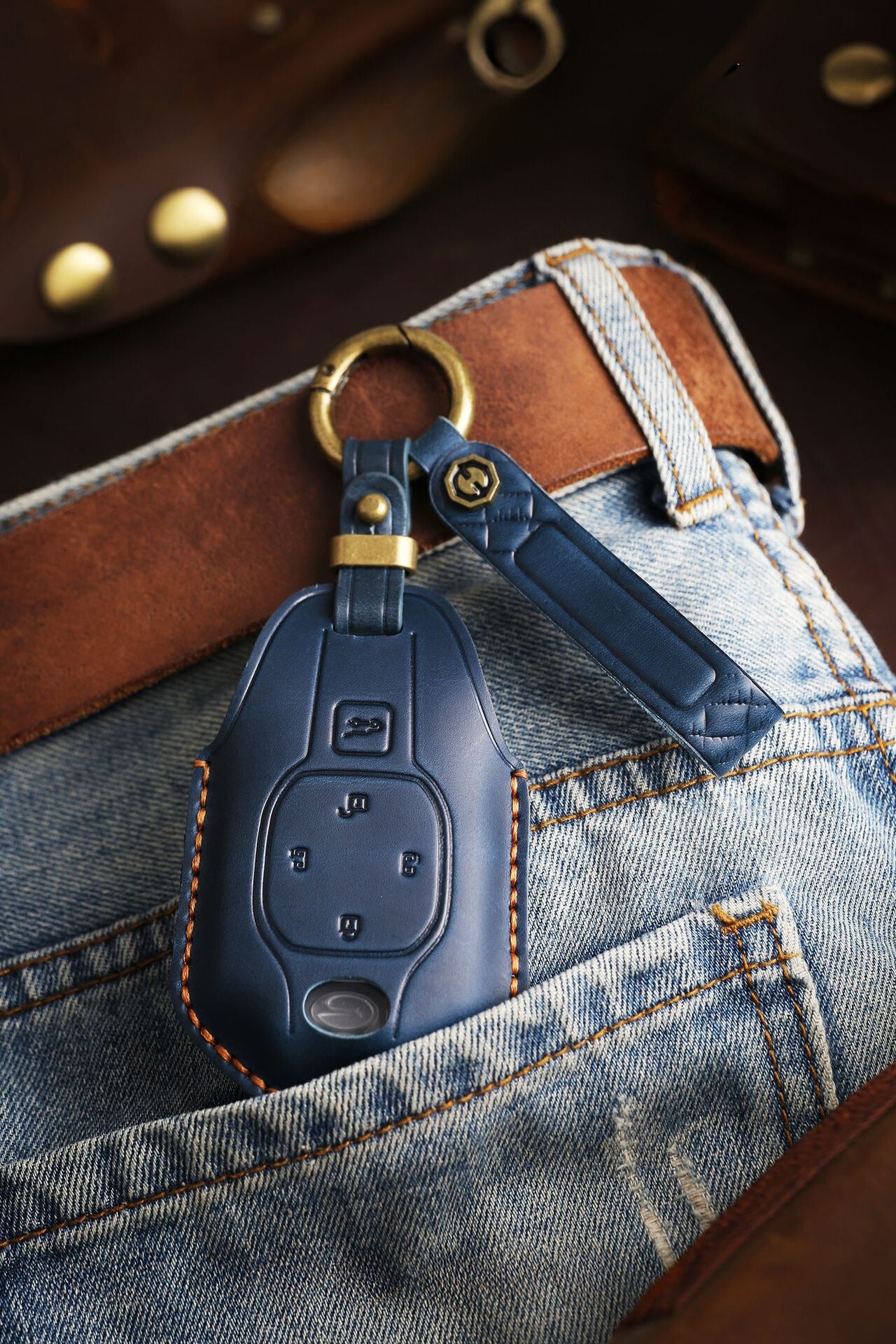 [GAC] The retro key cover is suitable for GAC New Energy Trumpchi E8 car handmade real cowhide key protection clasp