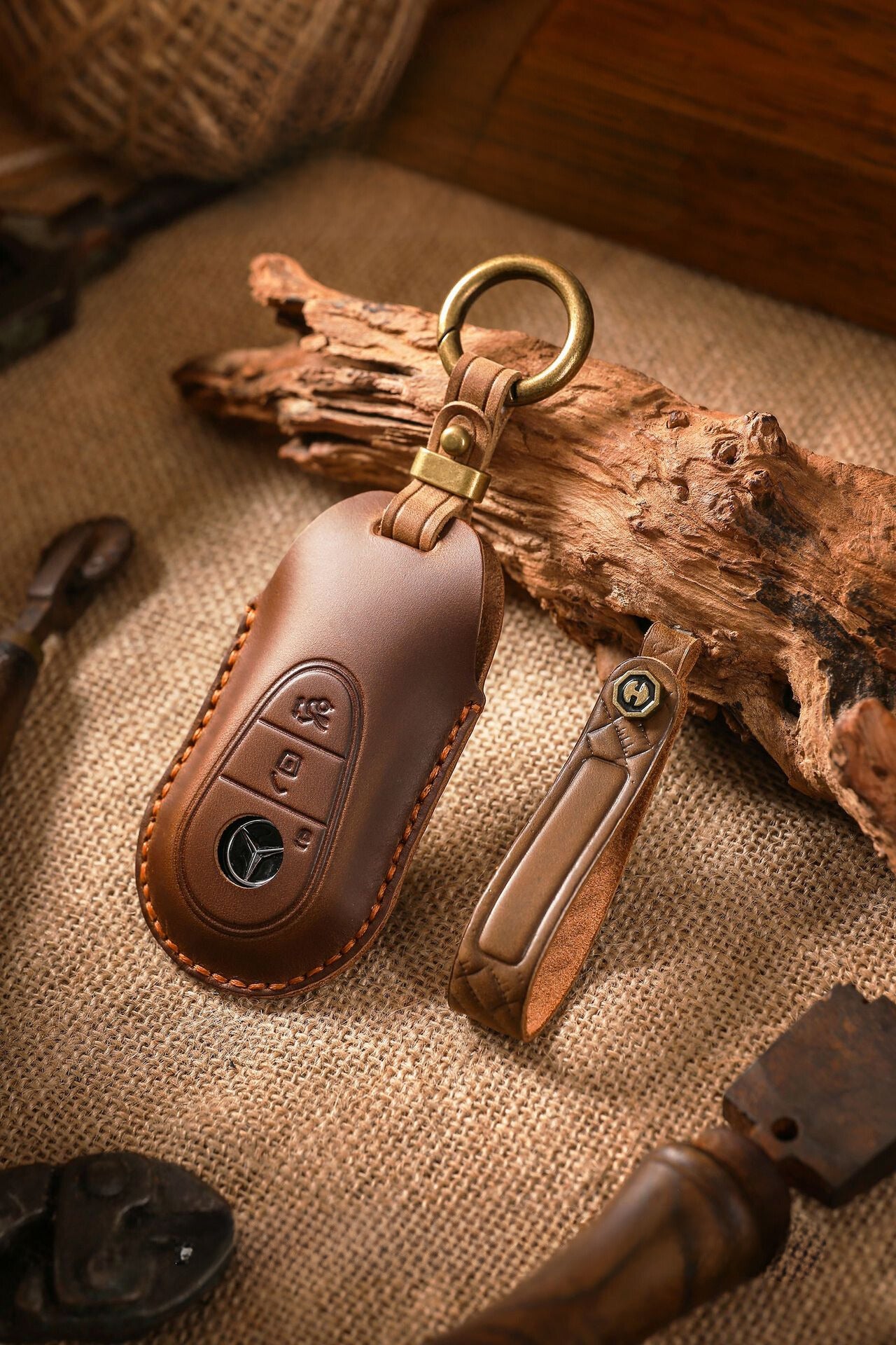 [Mercedes-Benz] New Arrival: Vintage-style High-end Leather Key Case for Mercedes Maybach  Handmade Genuine Leather Car Key Cover and Protector