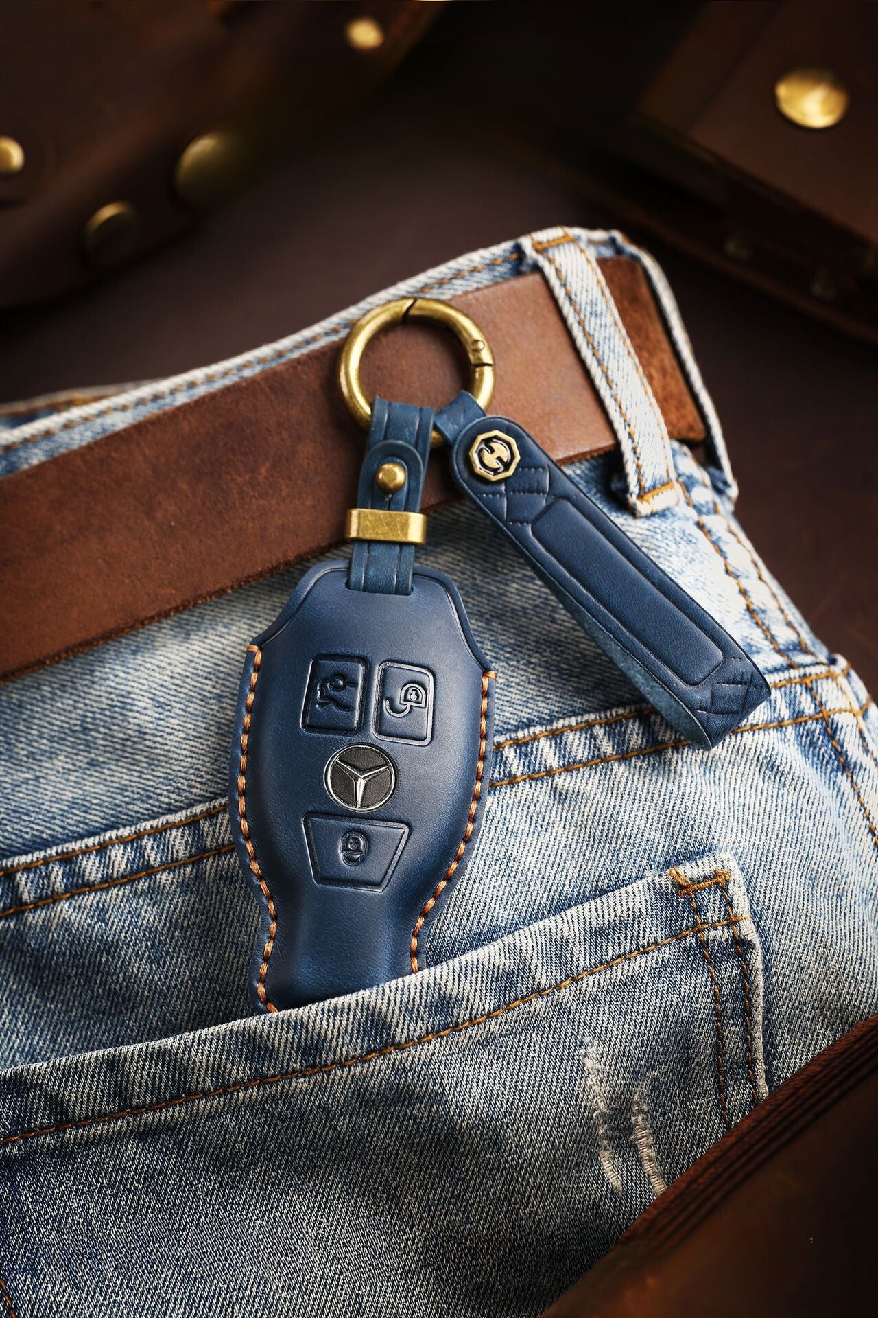 [Mercedes-Benz] The retro key cover is suitable for the old Mercedes-Benz E300L C200L pure handmade leather key protection clasp