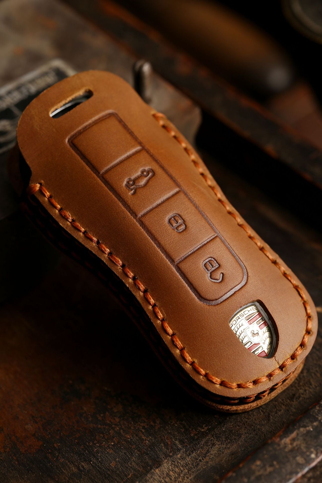 [Porsche] Source factory car key cover suitable for Porsche key cover 718 Cayenne Cayenne car key cover leather