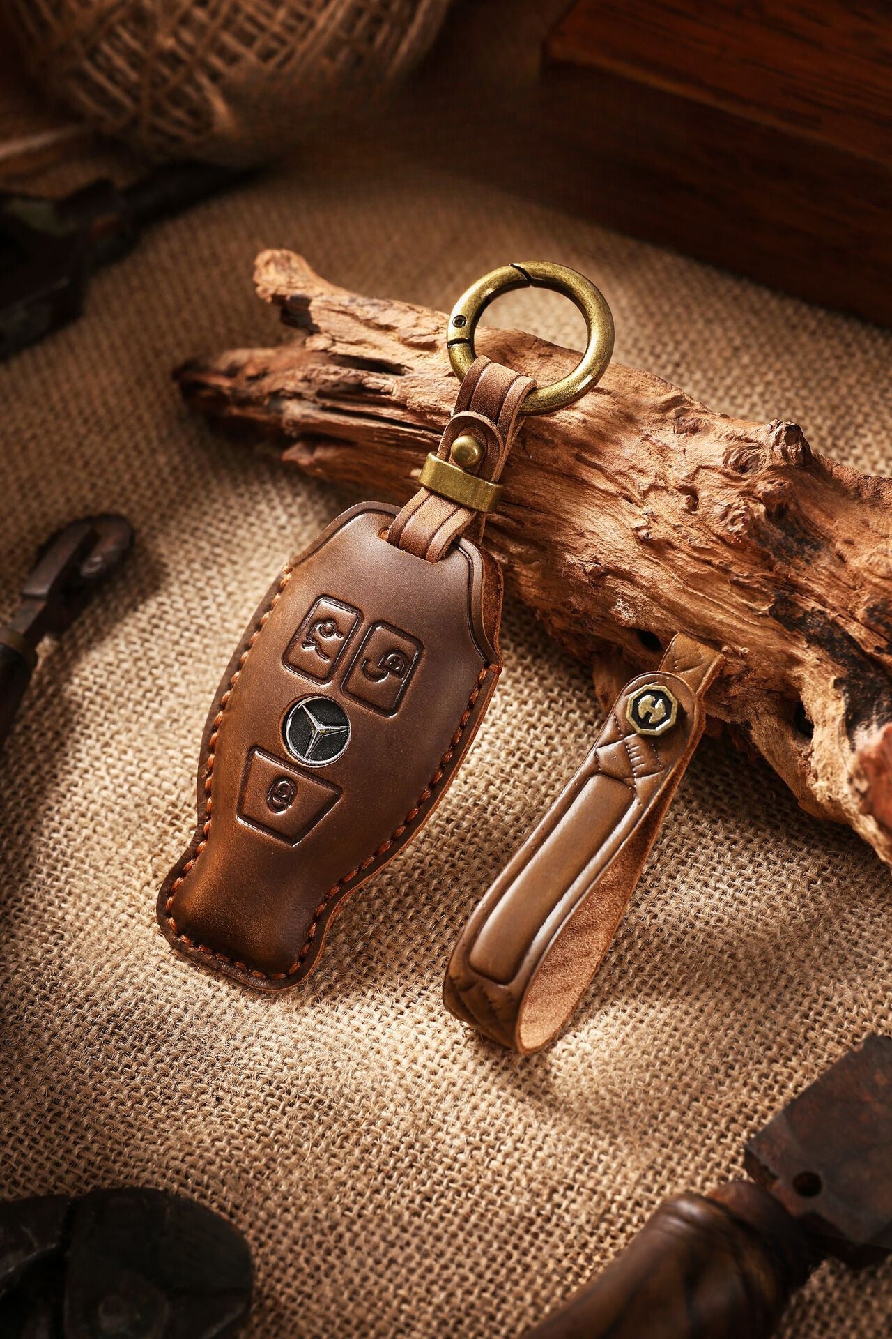 [Mercedes-Benz] The retro key cover is suitable for the old Mercedes-Benz E300L C200L pure handmade leather key protection clasp